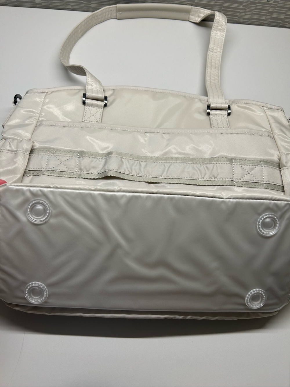 Lug Windjammer Pebble Quilted Nylon Tote Bag NWOT - Picture 2 of 4